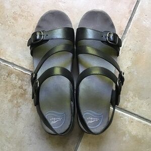 Dansko Sacha Burnished Calf Black Sandals 38
